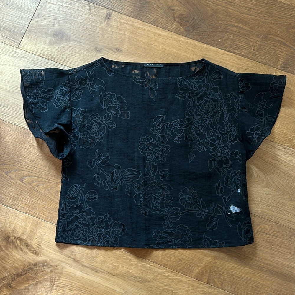 Gorgeous top by Sisley (United Colors of Benneton)